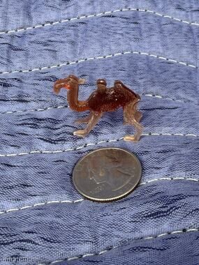CAMEL ORANGE 1960'S SONIC ZOO PIK DRIVE-IN SODA CUP HANGER CHARM Vintage Trinket